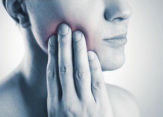 Сухость во рту: причины, стратегия лечения   