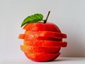 Почему нужно есть яблоко каждый день?