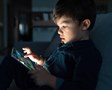 Сколько экранного времени считается вредным для ваших детей?